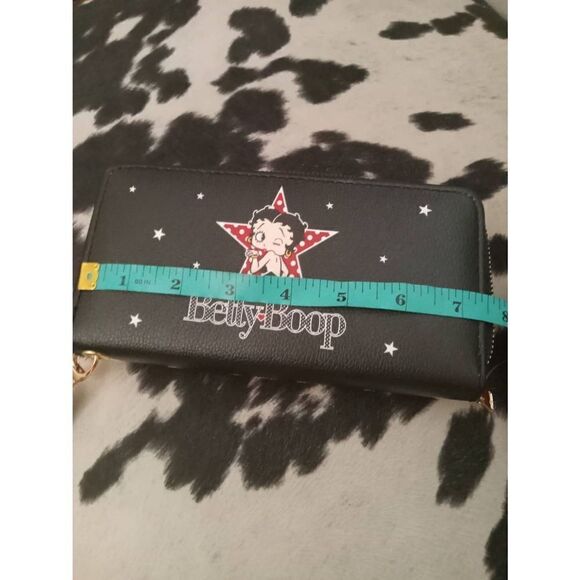 NWT double-faced Betty Boop wallet - Picture 2 of 2